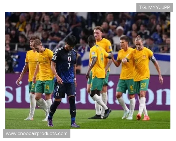 中国男足迎战日本队争夺世界杯亚洲区预选赛关键胜利冲击，众星闪耀力拼赛场